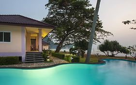 ชลนภา รีสอร์ท Hotel 3*